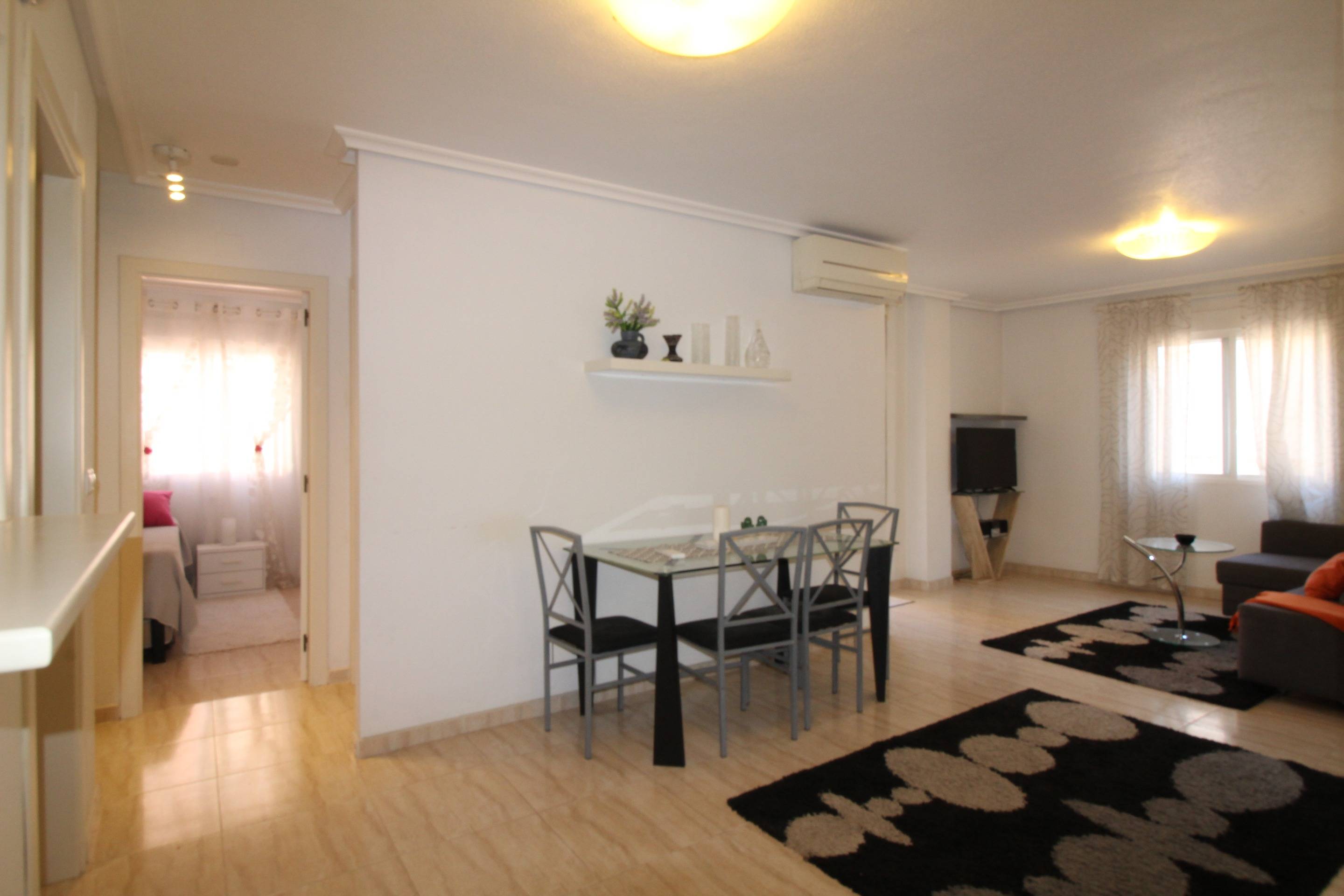 2 Bed, 1 Bath, ApartmentFor Sale, Torrevieja, Alicante