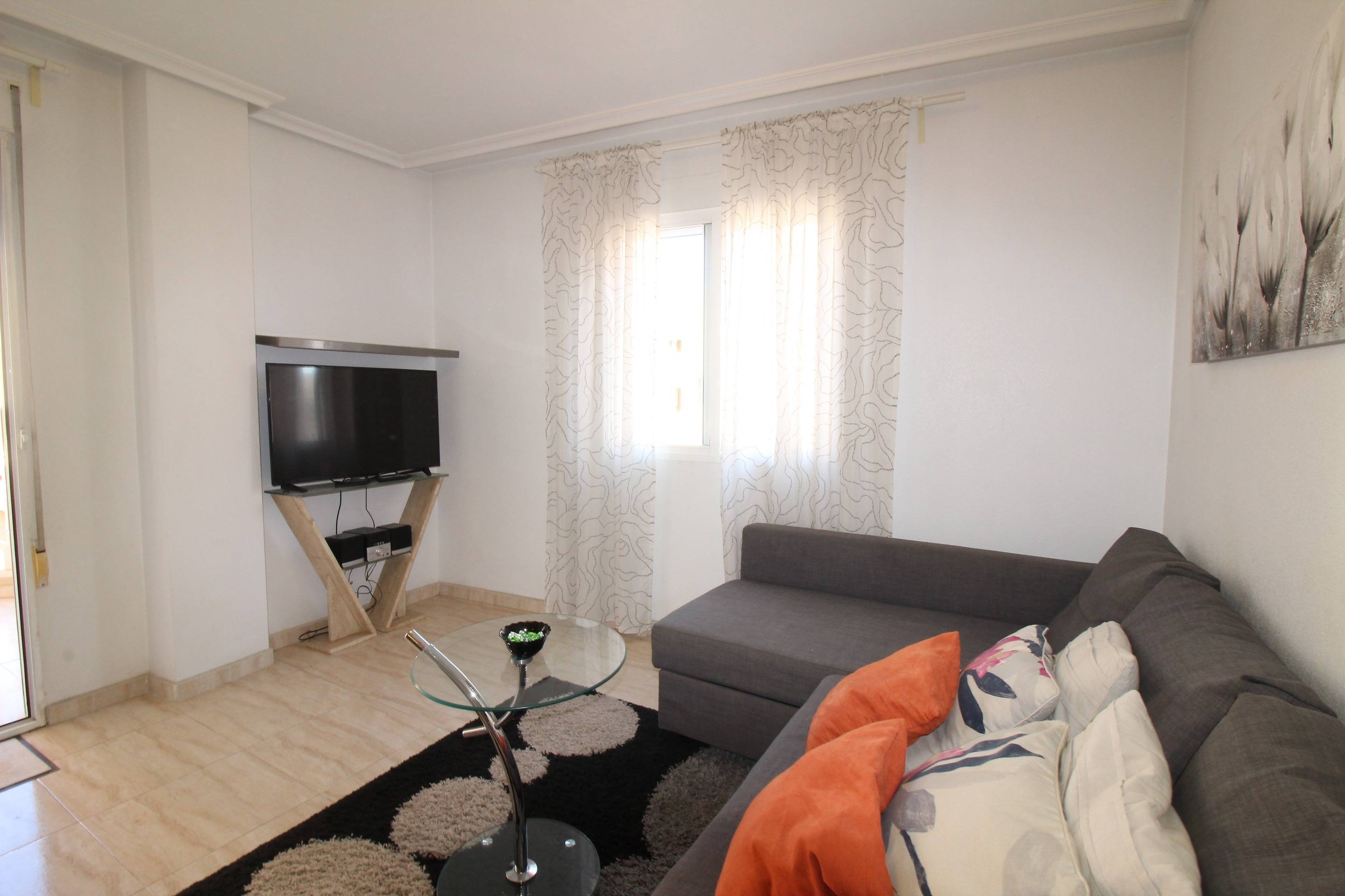 2 Bed, 1 Bath, ApartmentFor Sale, Torrevieja, Alicante