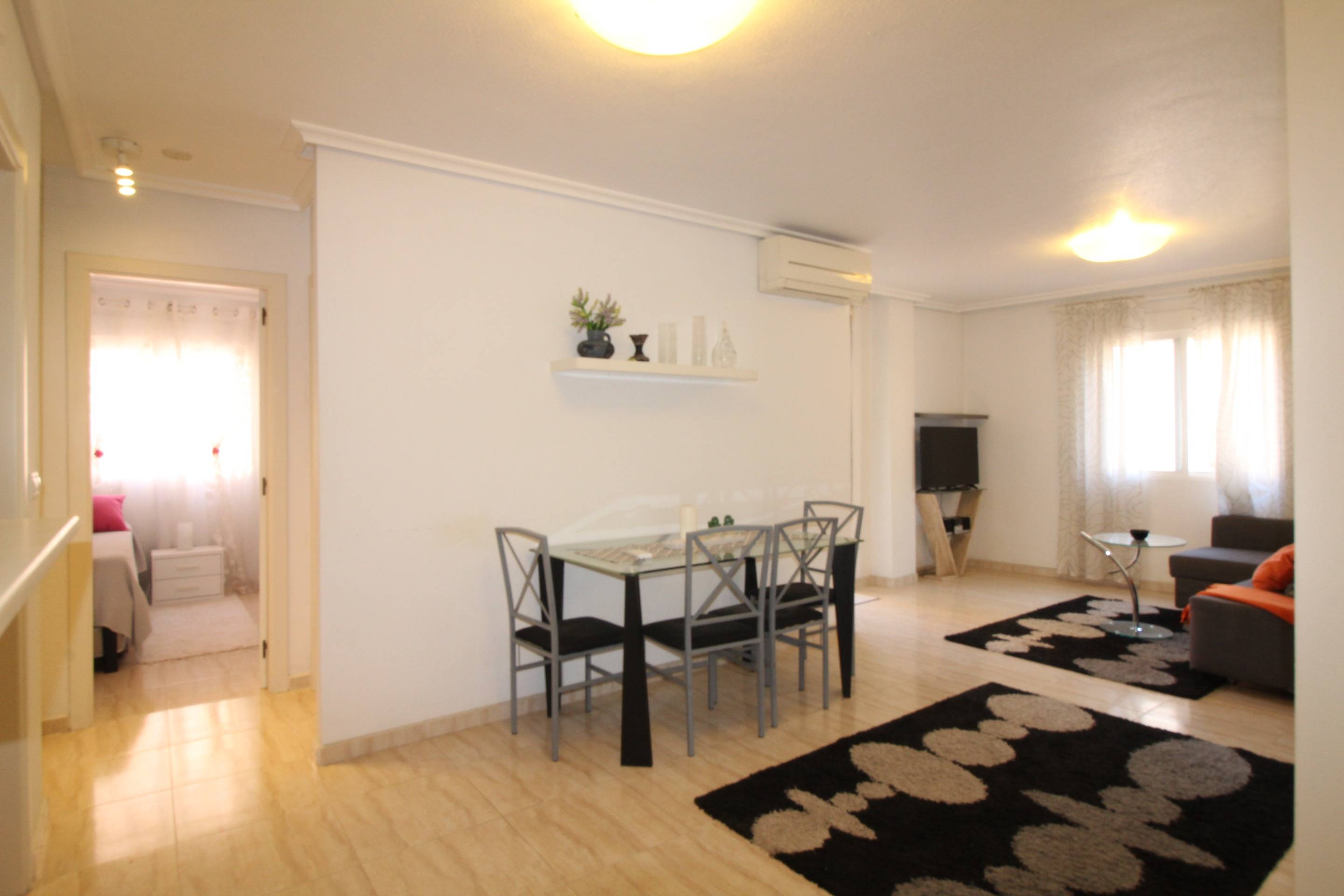 2 Bed, 1 Bath, ApartmentFor Sale, Torrevieja, Alicante