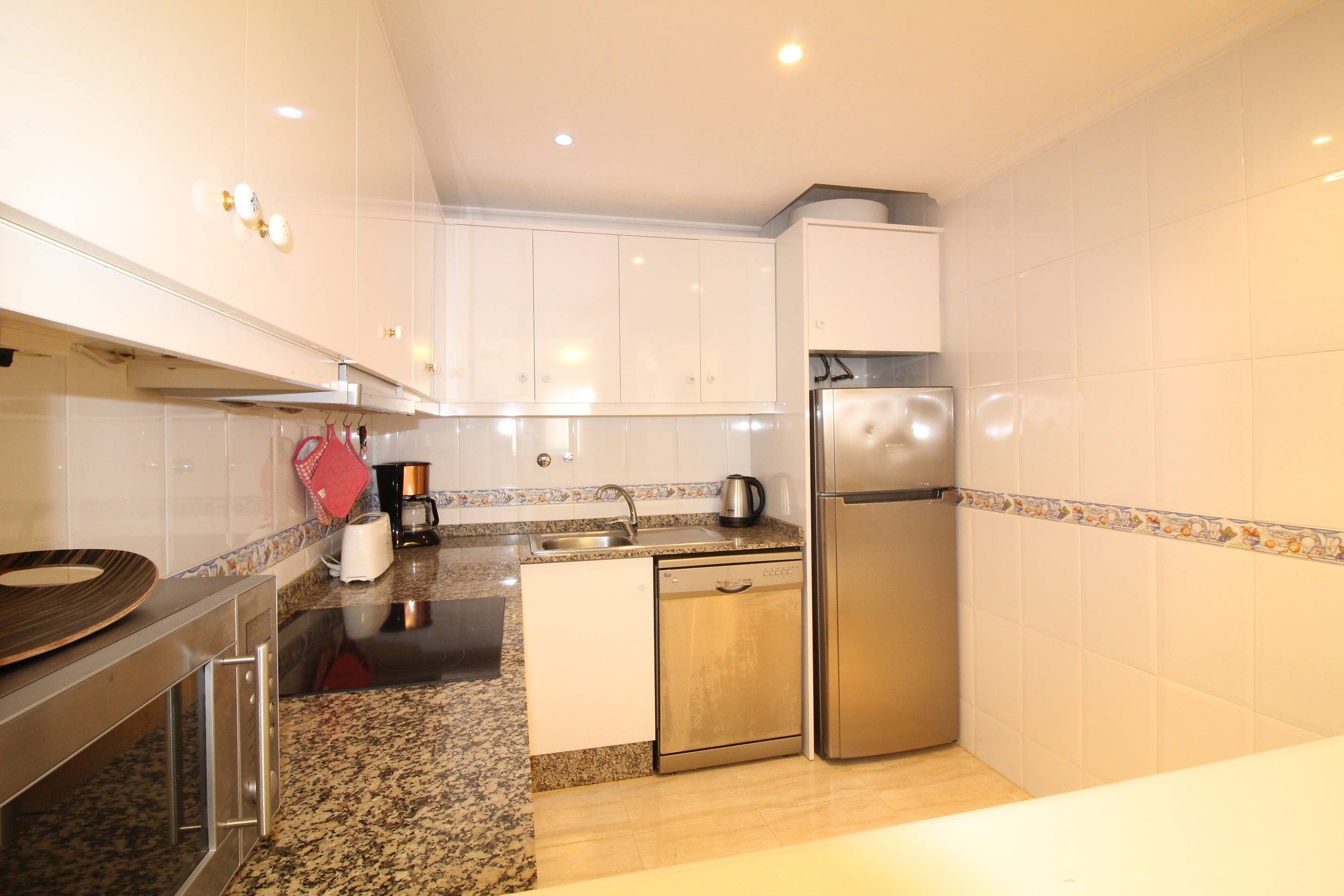 2 Bed, 1 Bath, ApartmentFor Sale, Torrevieja, Alicante