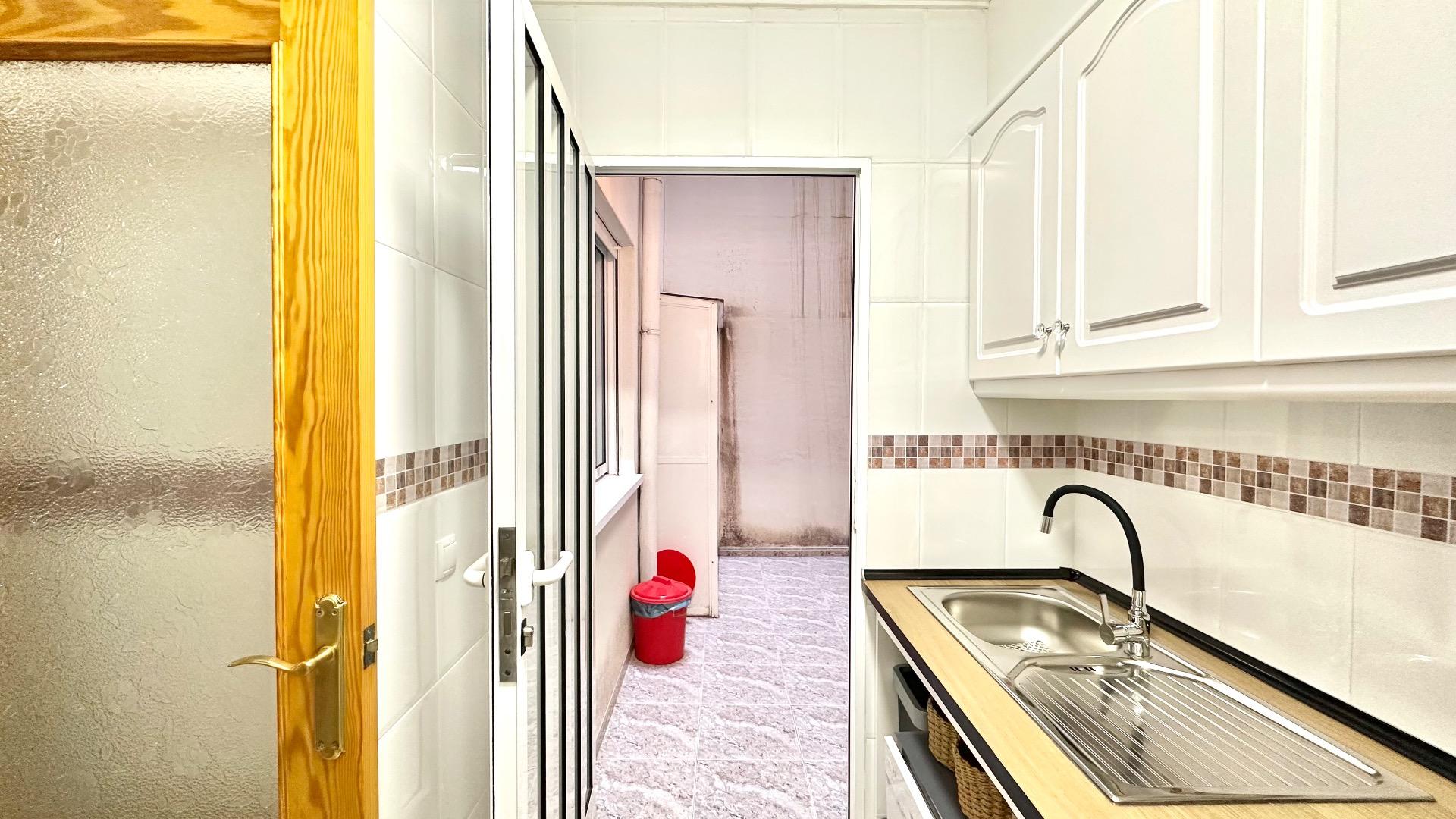 2 Bed, 1 Bath, ApartmentFor Sale, Torrevieja, Alicante