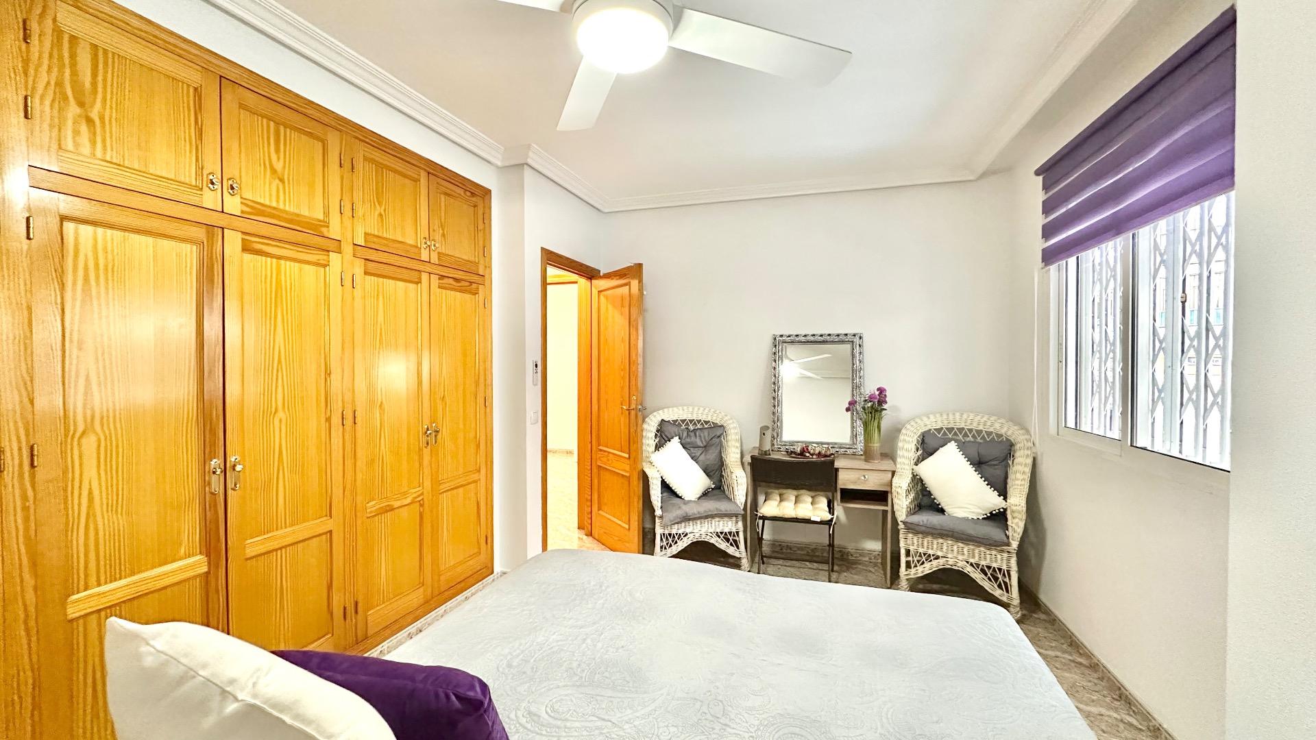 2 Bed, 1 Bath, ApartmentFor Sale, Torrevieja, Alicante