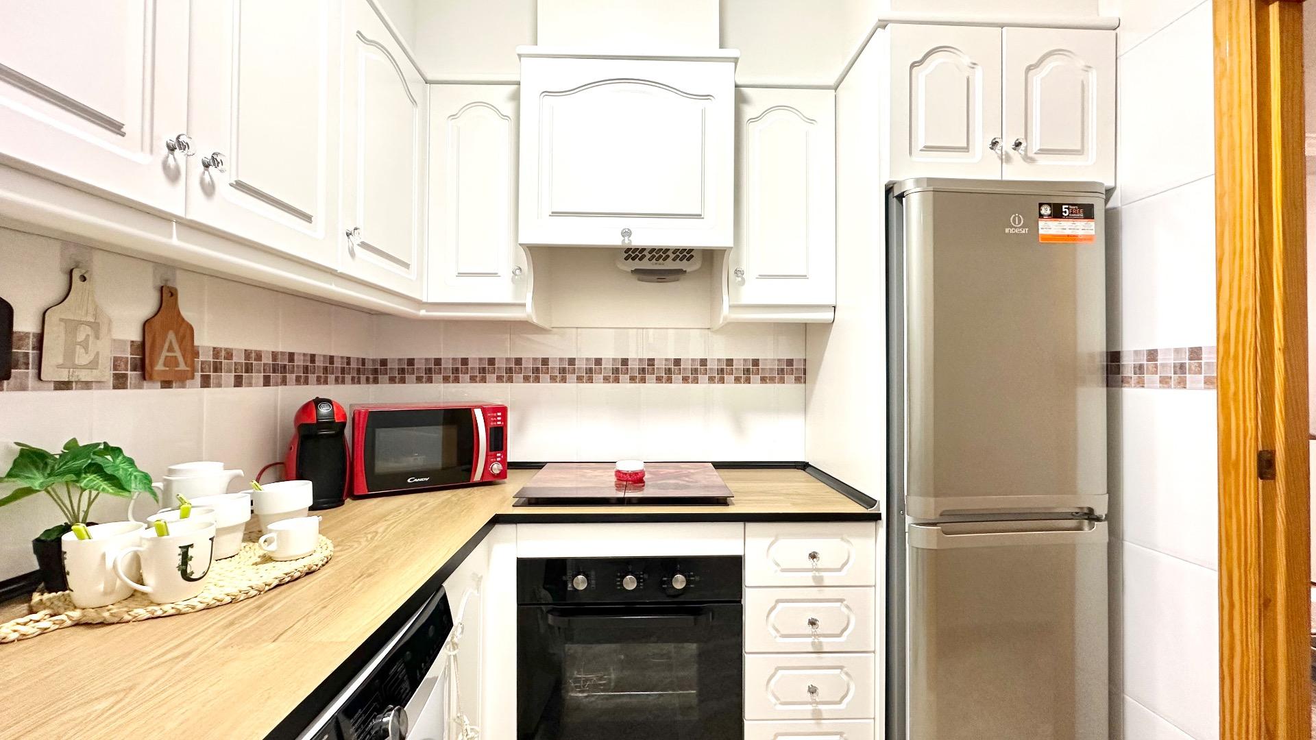 2 Bed, 1 Bath, ApartmentFor Sale, Torrevieja, Alicante