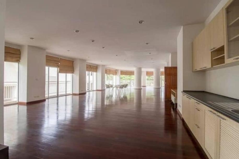 4 Bath, ApartmentFor Sale, North - Hua Hin, Prachuap Khiri Khan