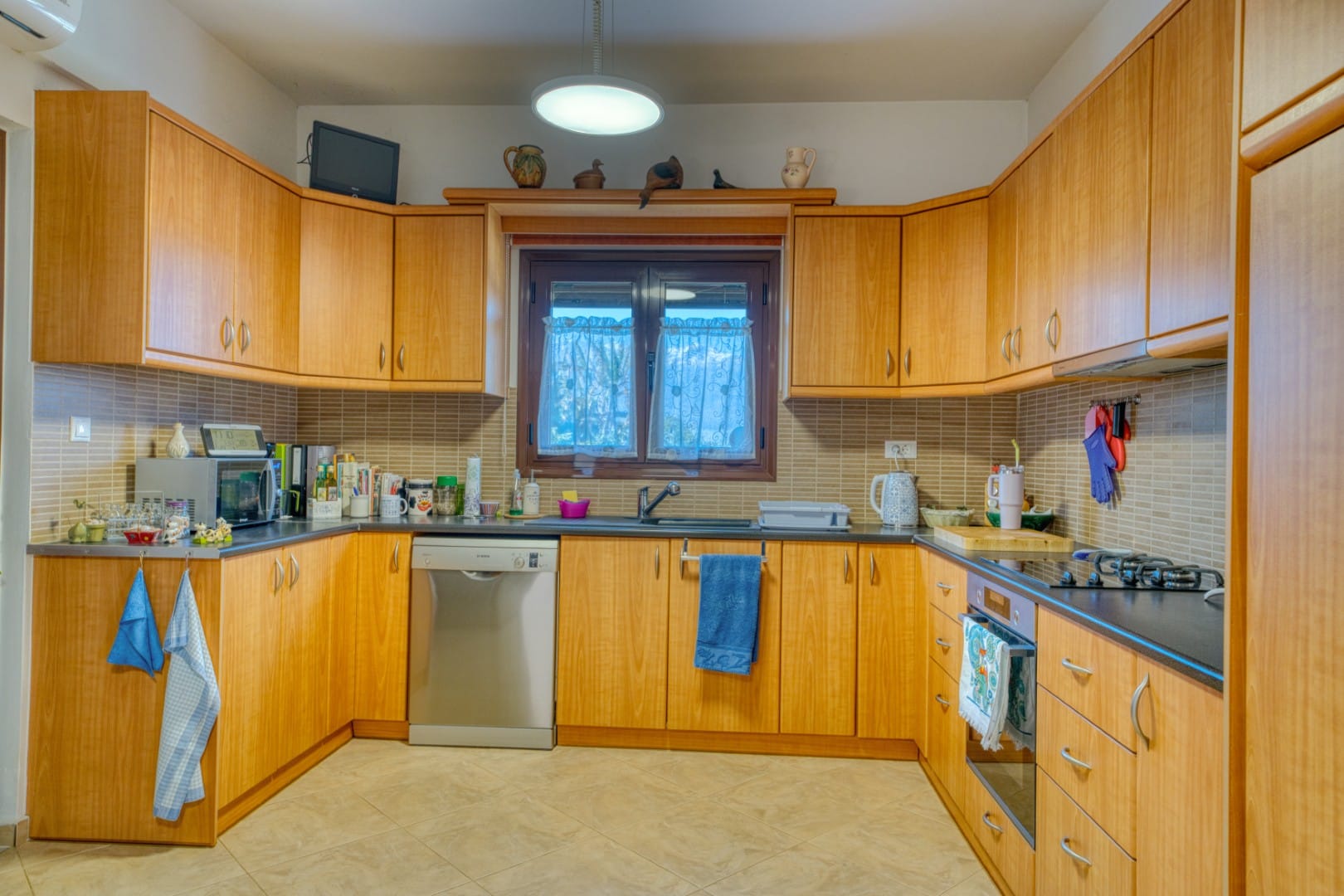 4 Bed, 2 Bath, HouseFor Sale, Chania, Crete