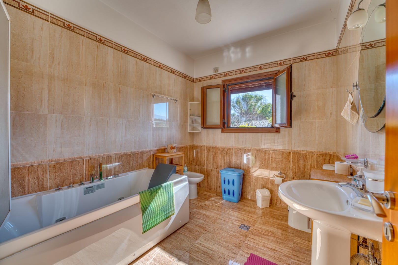 4 Bed, 2 Bath, HouseFor Sale, Chania, Crete