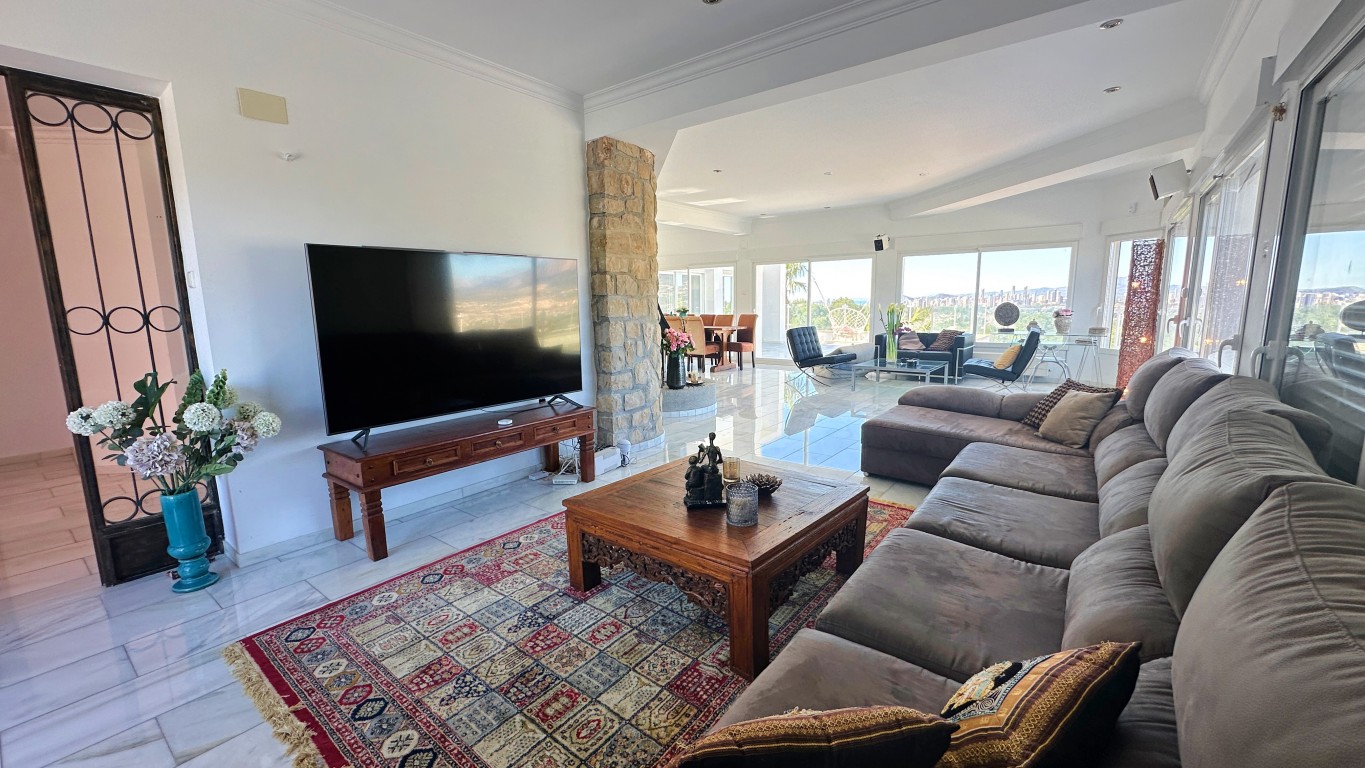 6 Bed, 4 Bath, HouseFor Sale, Albir, Alicante