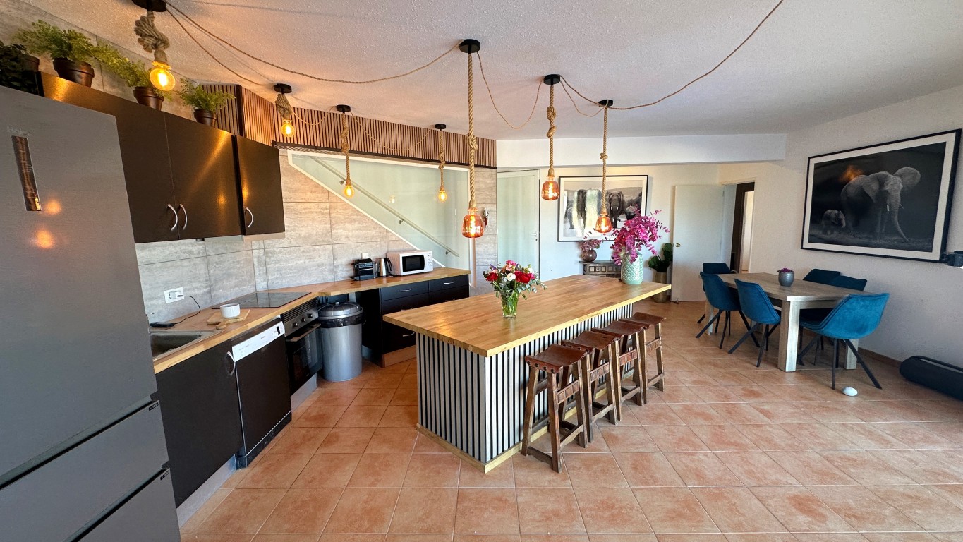 6 Bed, 4 Bath, HouseFor Sale, Albir, Alicante