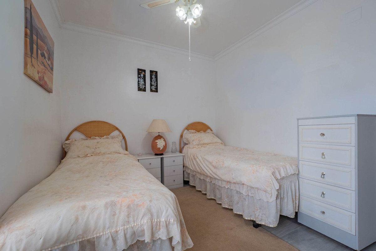 Alhaurin Golf, Malaga, 2 Bedrooms Bedrooms, ,2 BathroomsBathrooms,For Sale,R5317363