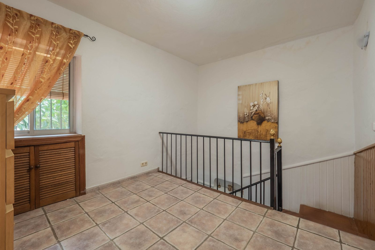 Alhaurin el Grande, Malaga, 5 Bedrooms Bedrooms, ,3 BathroomsBathrooms,For Sale,R5320033