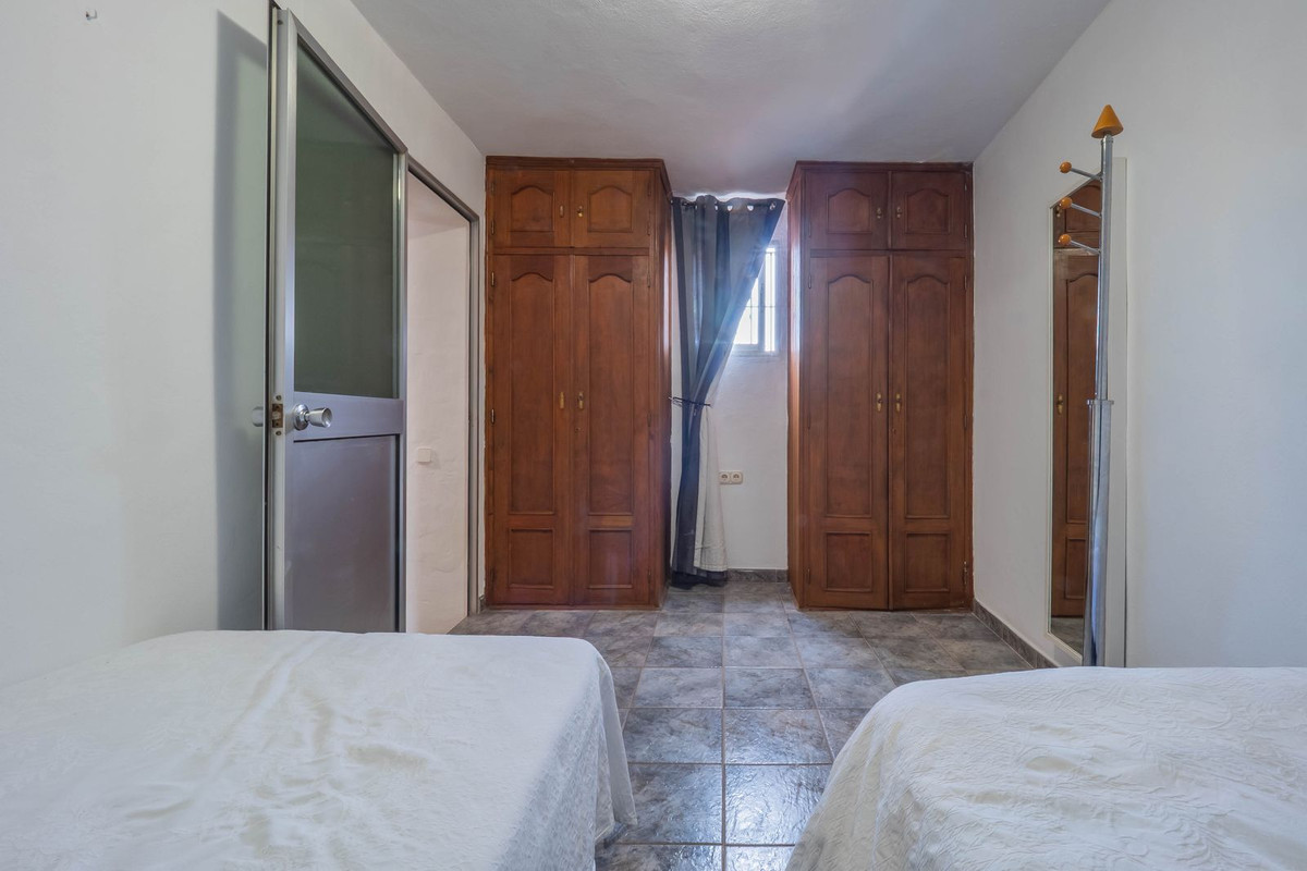 Alhaurin el Grande, Malaga, 5 Bedrooms Bedrooms, ,3 BathroomsBathrooms,For Sale,R5320033