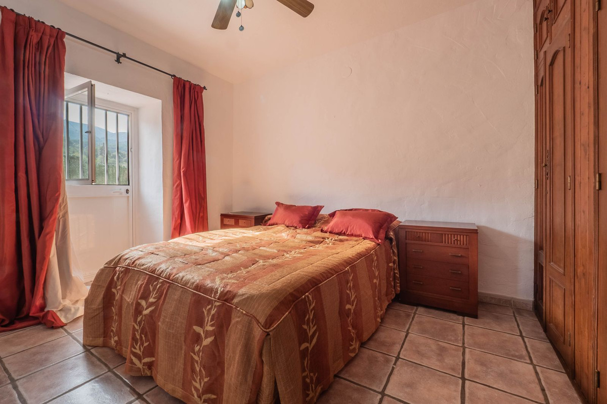 Alhaurin el Grande, Malaga, 5 Bedrooms Bedrooms, ,3 BathroomsBathrooms,For Sale,R5320033