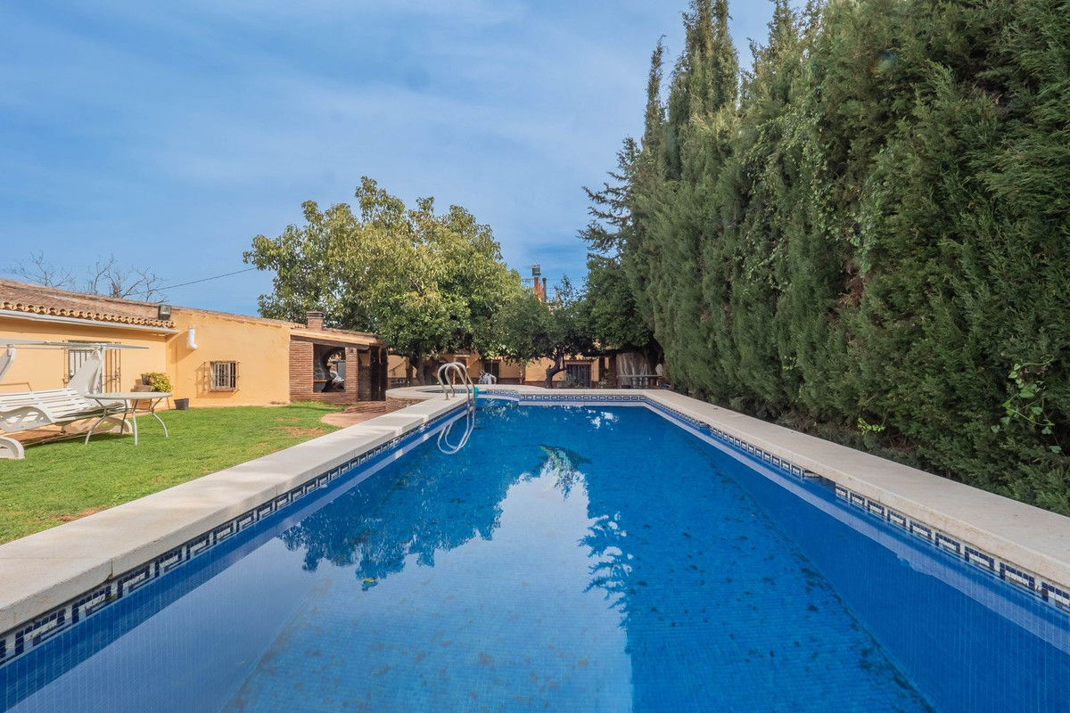 Alhaurin el Grande, Malaga, 5 Bedrooms Bedrooms, ,3 BathroomsBathrooms,For Sale,R5320033