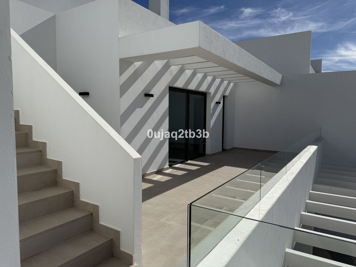 3 Bed, 3 Bath, ApartmentFor Sale, Estepona, Malaga