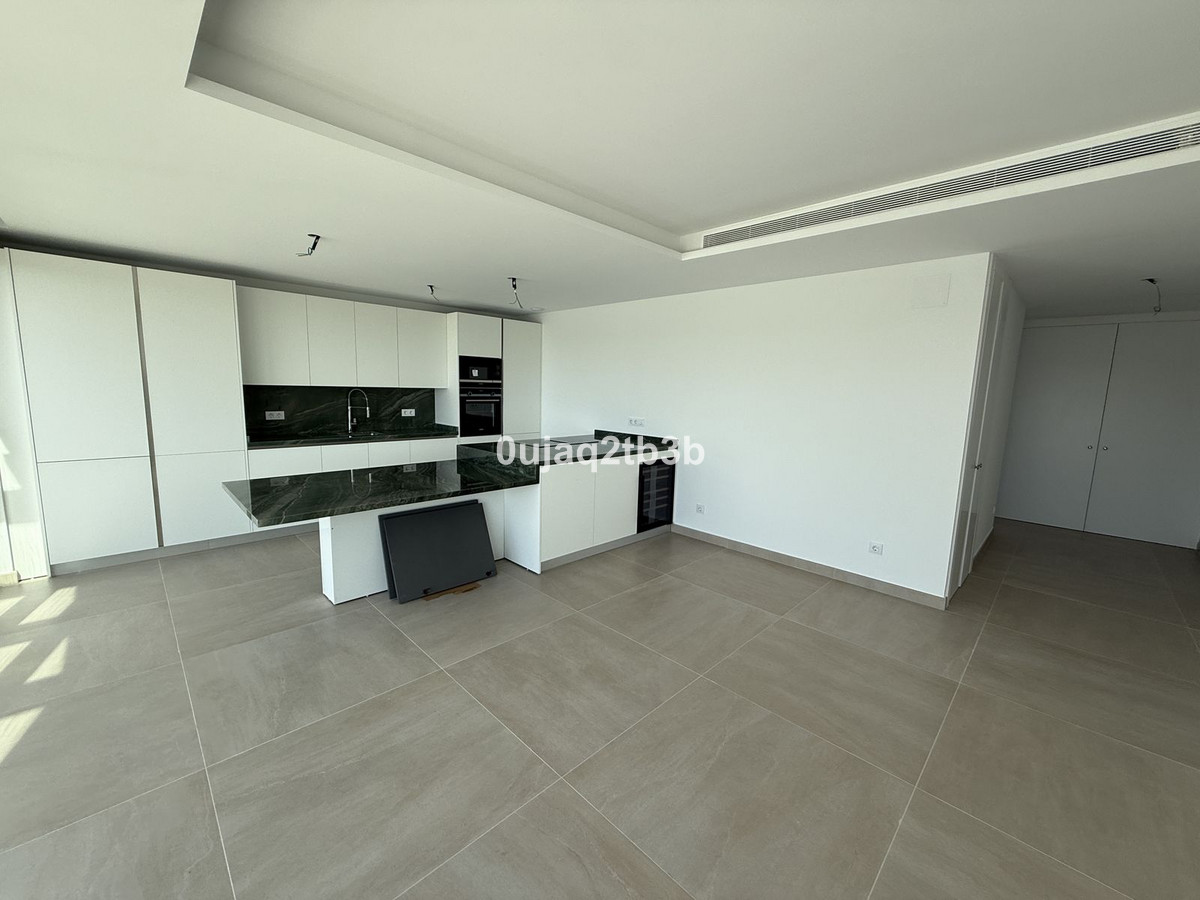 3 Bed, 3 Bath, ApartmentFor Sale, Estepona, Malaga