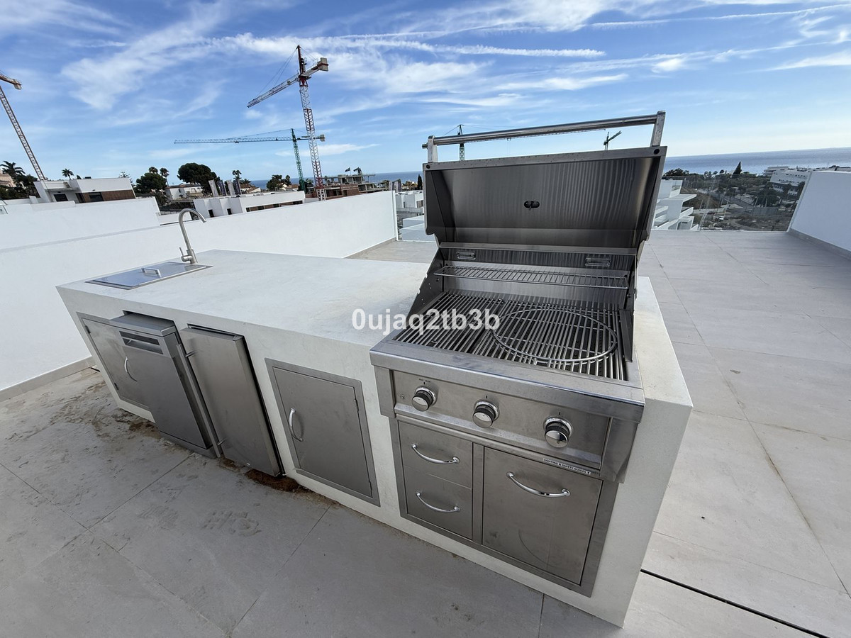 2 Bed, 2 Bath, ApartmentFor Sale, Estepona, Malaga