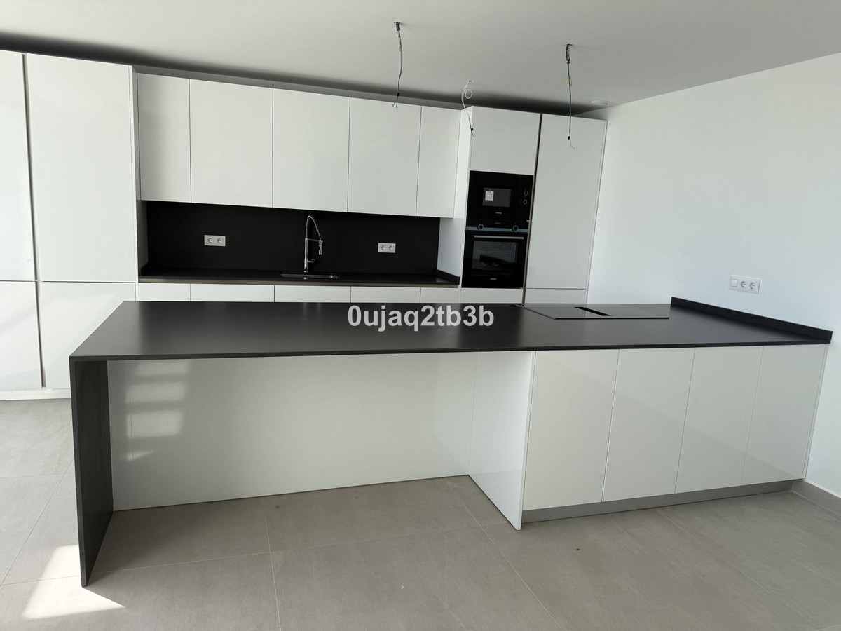 2 Bed, 2 Bath, ApartmentFor Sale, Estepona, Malaga