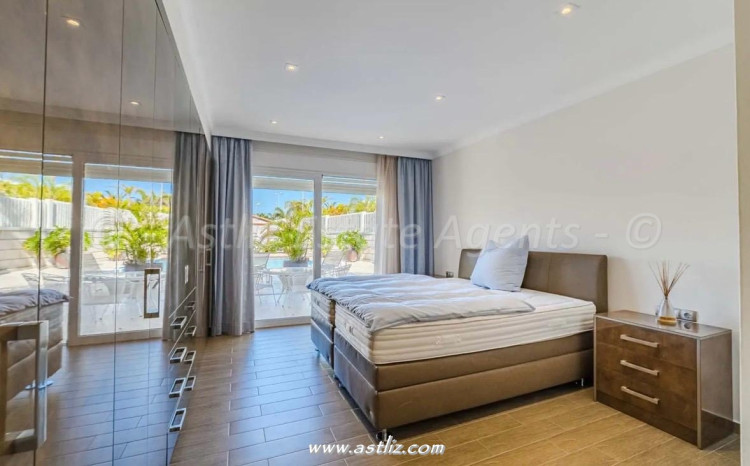 4 Bed, 4 Bath, HouseFor Sale, Golf Adeje, La Caleta