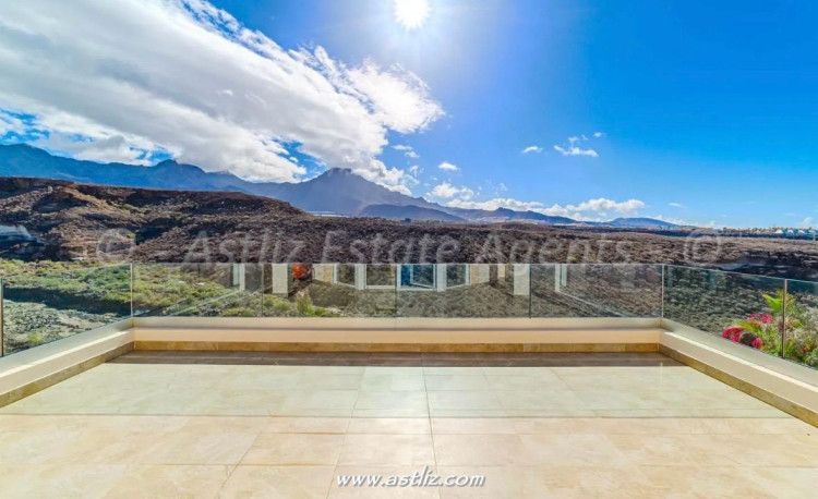 4 Bed, 4 Bath, HouseFor Sale, Golf Adeje, La Caleta