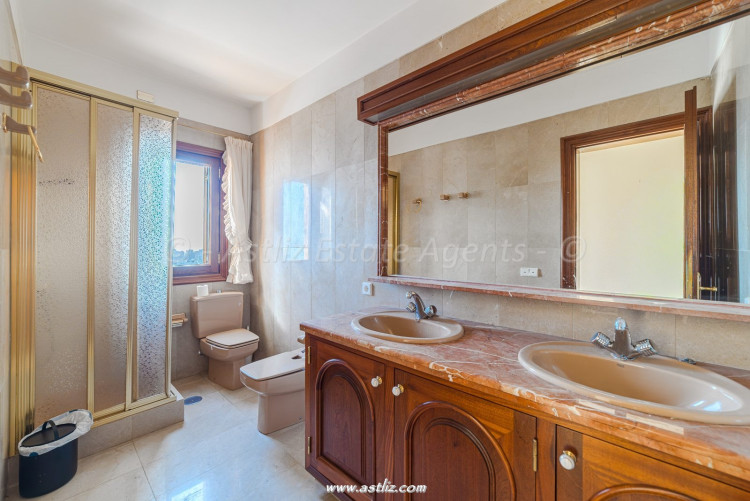 8 Bed, 8 Bath, HouseFor Sale, Santa Cruz De Tenerife, Santa Cruz de Tenerife