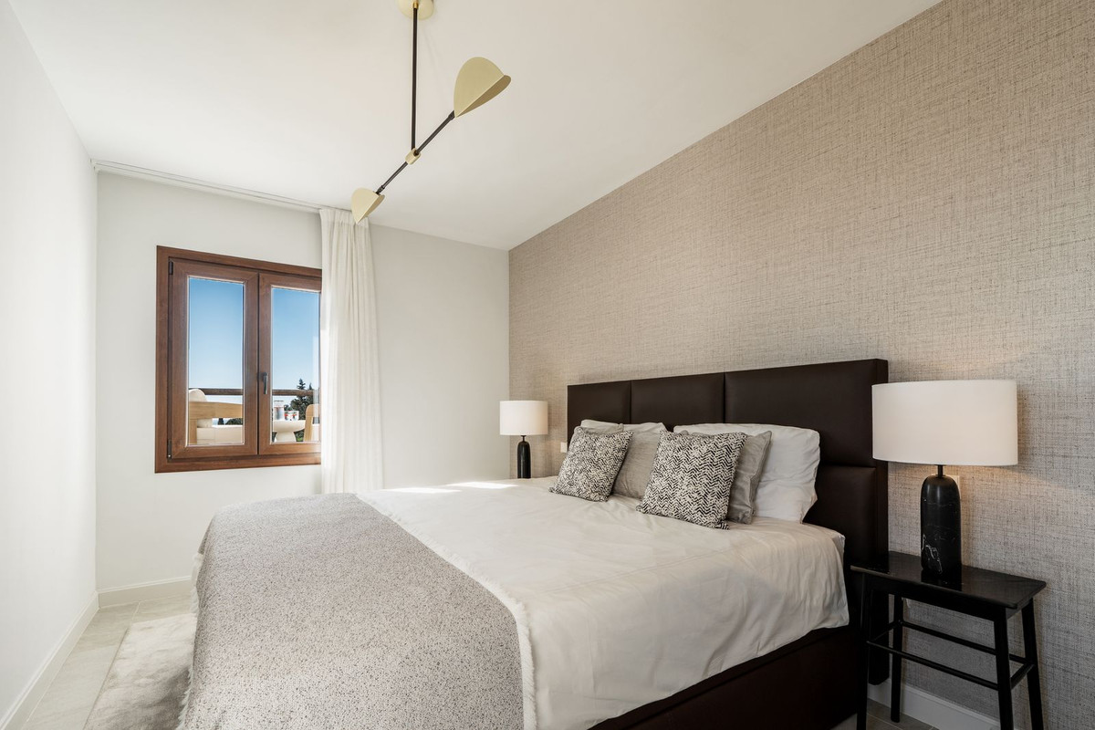 5 Bed, 5 Bath, HouseFor Sale, Estepona, Malaga