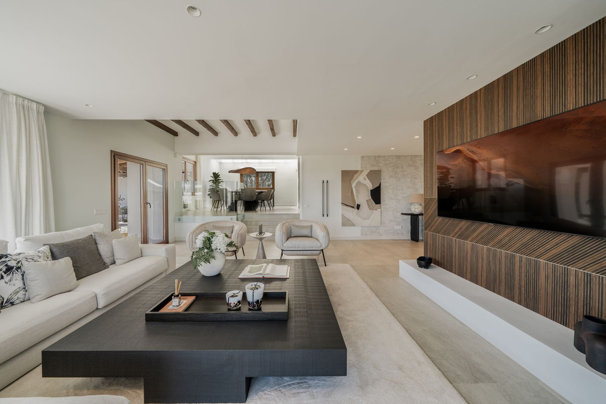 5 Bed, 5 Bath, HouseFor Sale, Estepona, Malaga