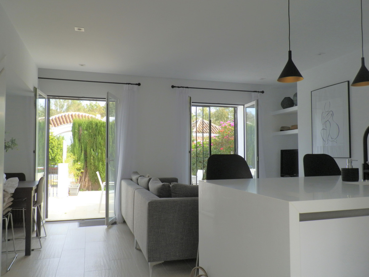 2 Bed, 2 Bath, HouseFor Sale, Nueva Andalucia, Malaga