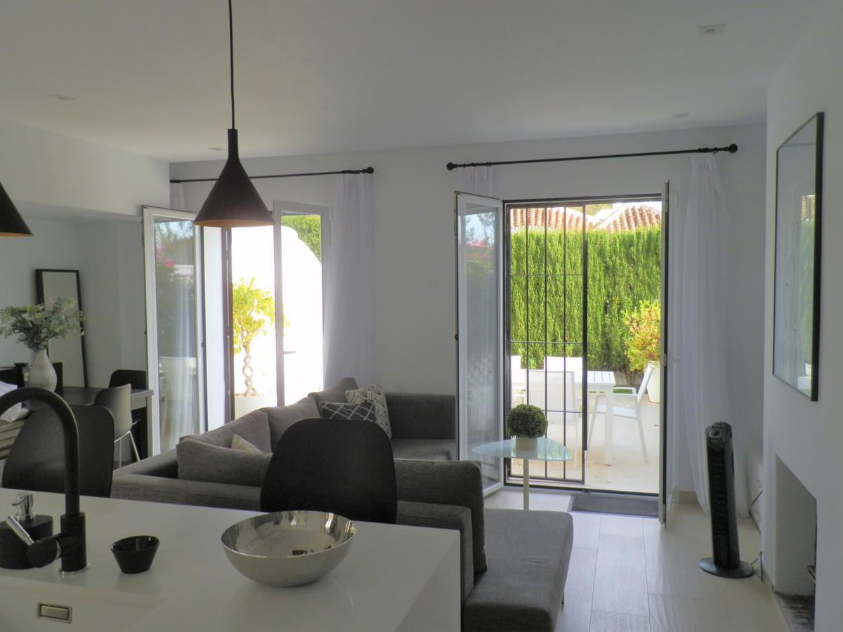 2 Bed, 2 Bath, HouseFor Sale, Nueva Andalucia, Malaga