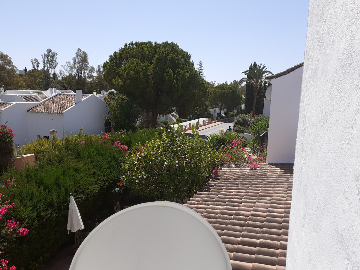 2 Bed, 2 Bath, HouseFor Sale, Nueva Andalucia, Malaga