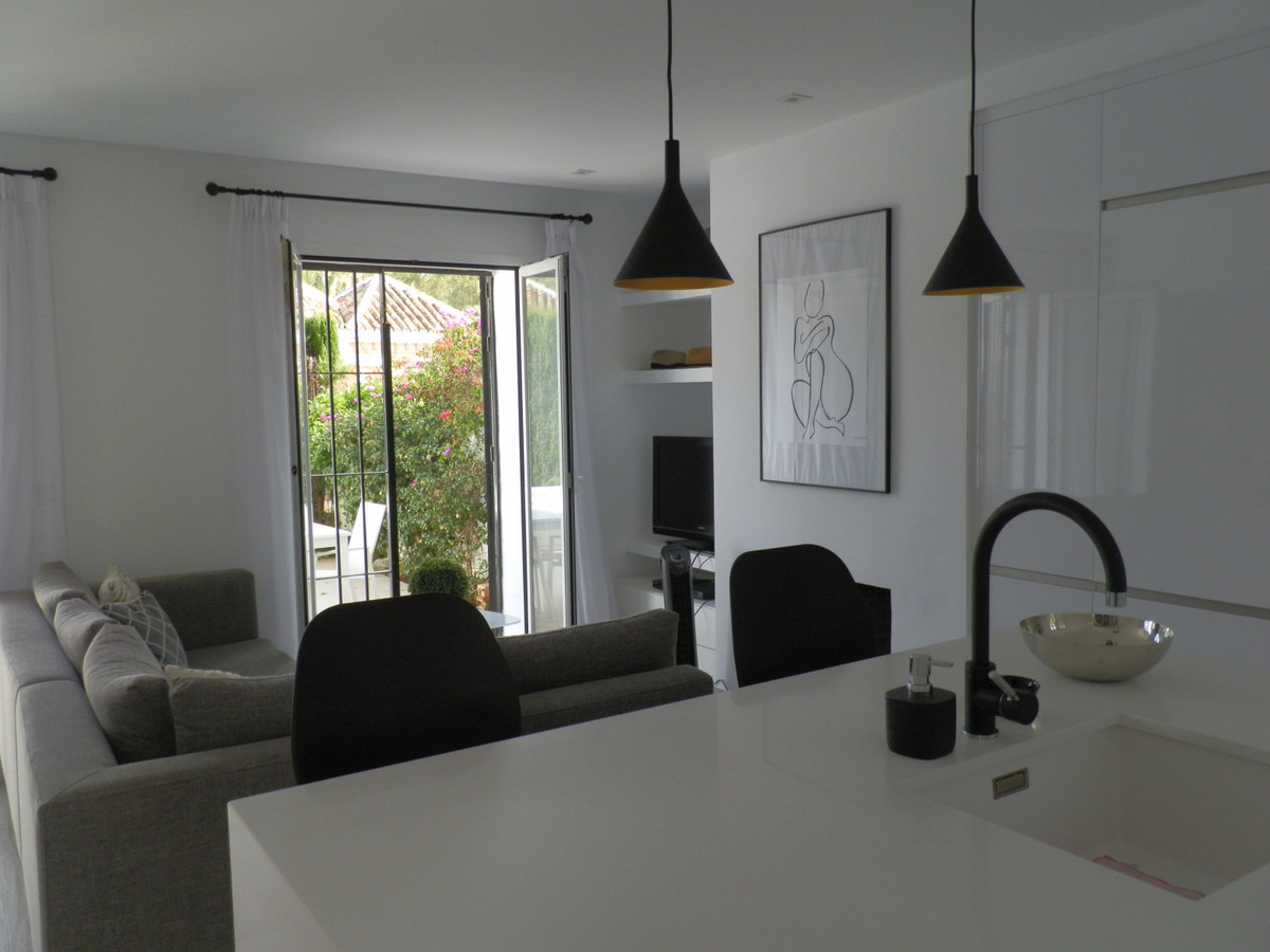 2 Bed, 2 Bath, HouseFor Sale, Nueva Andalucia, Malaga