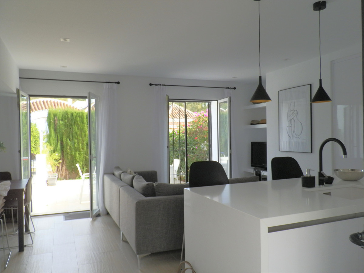2 Bed, 2 Bath, HouseFor Sale, Nueva Andalucia, Malaga