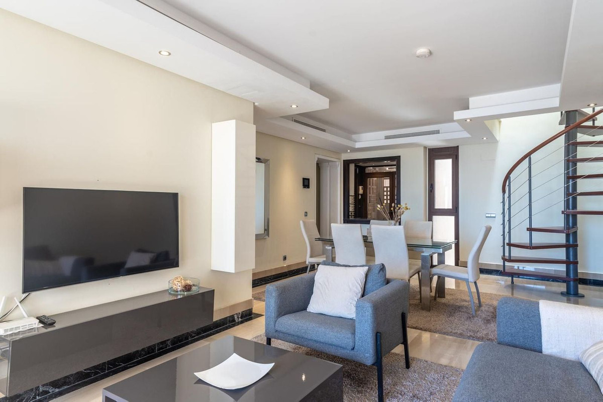 2 Bed, 2 Bath, ApartmentFor Sale, Estepona, Malaga