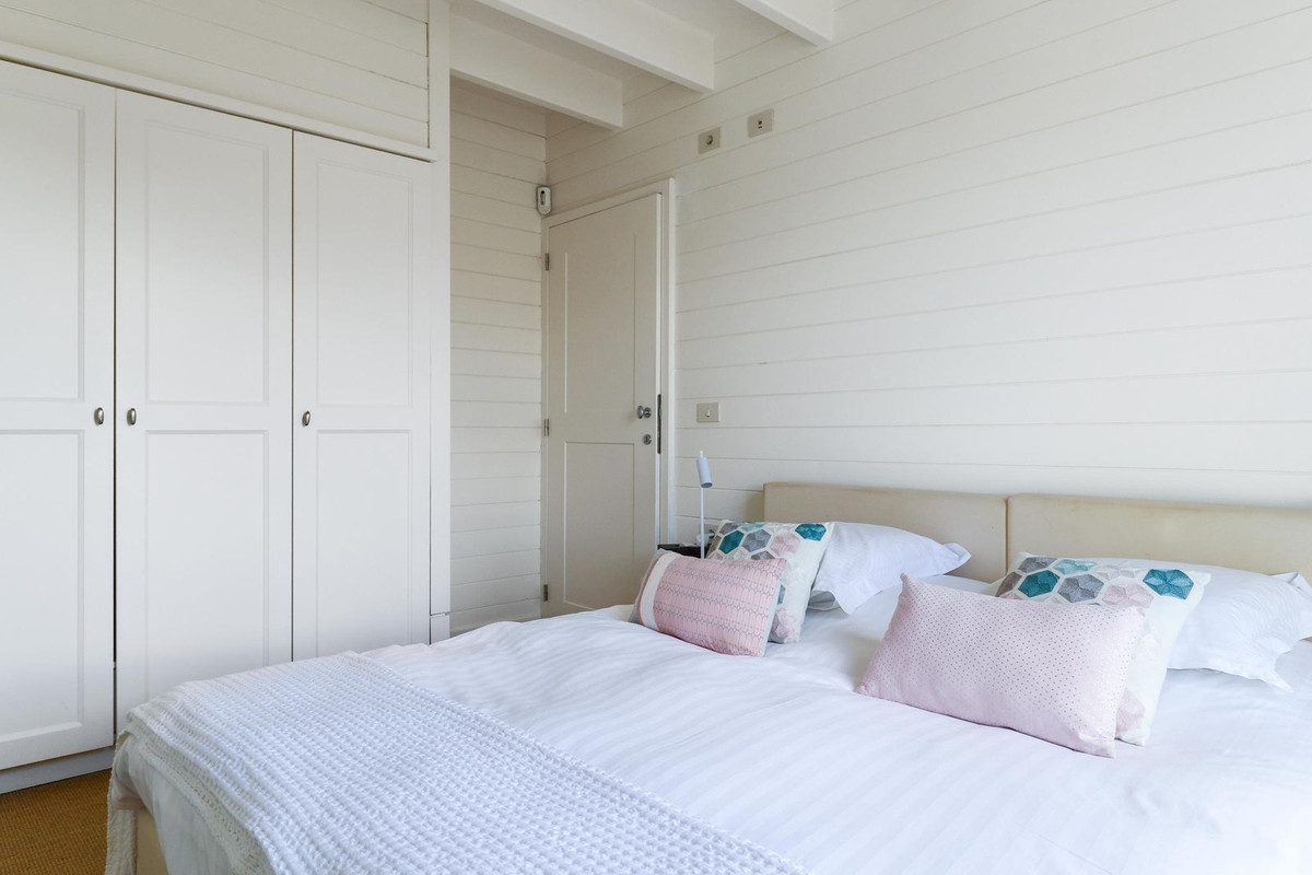 4 Bed, 2 Bath, HouseFor Sale, Benahavis, Malaga