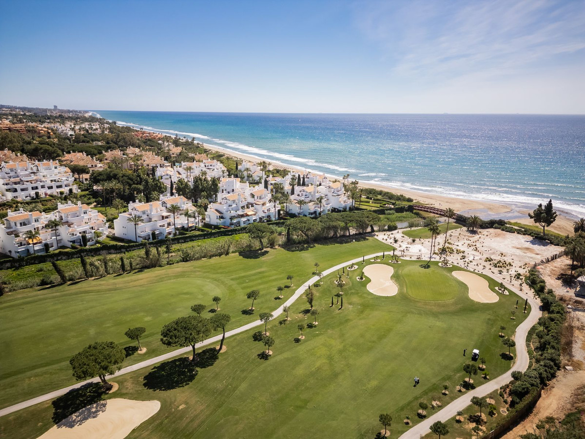 3 Bed, 2 Bath, ApartmentFor Sale, Los Monteros, Malaga