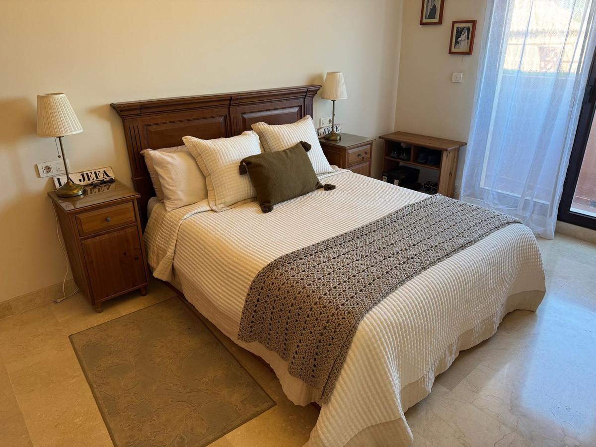 4 Bed, 3 Bath, HouseFor Sale, Estepona, Malaga