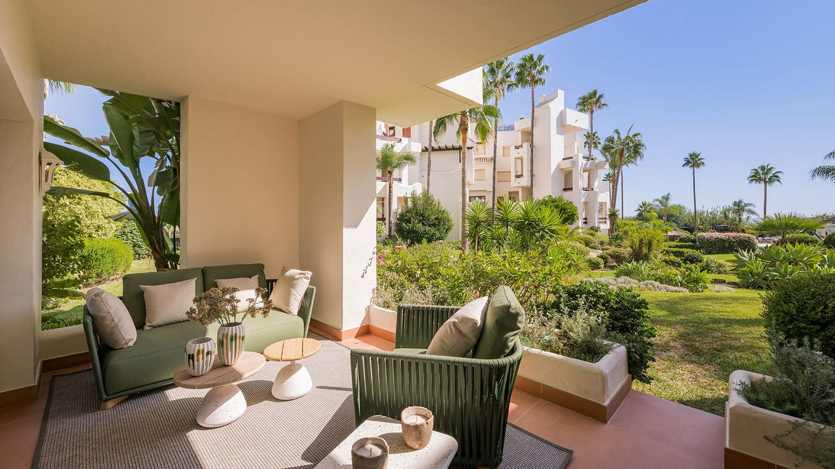 3 Bed, 2 Bath, ApartmentFor Sale, New Golden Mile, Malaga