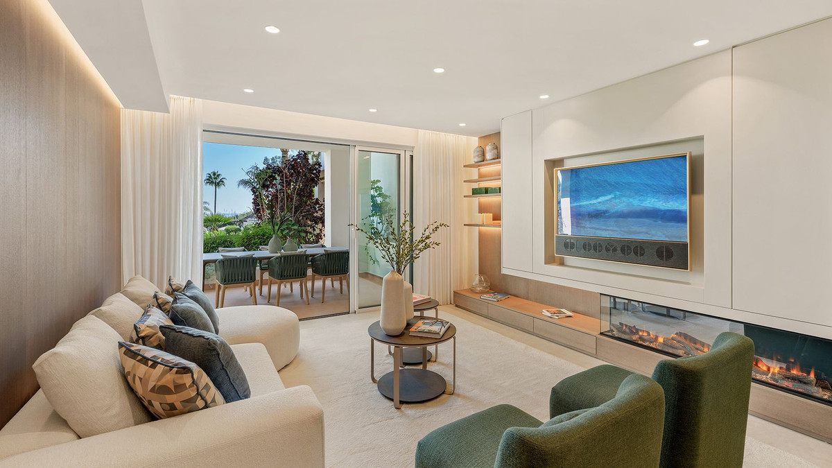 3 Bed, 2 Bath, ApartmentFor Sale, New Golden Mile, Malaga