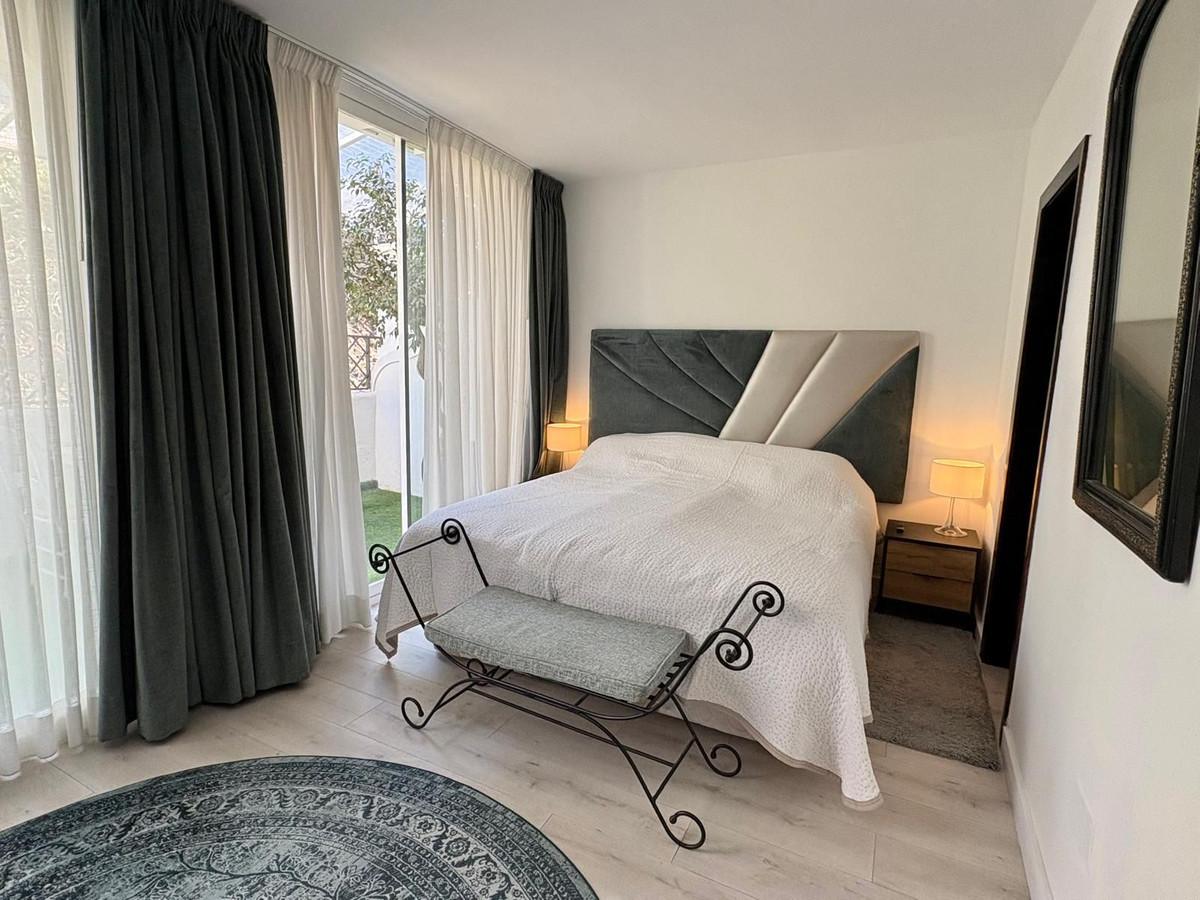 2 Bed, 2 Bath, ApartmentFor Sale, La Quinta, Malaga