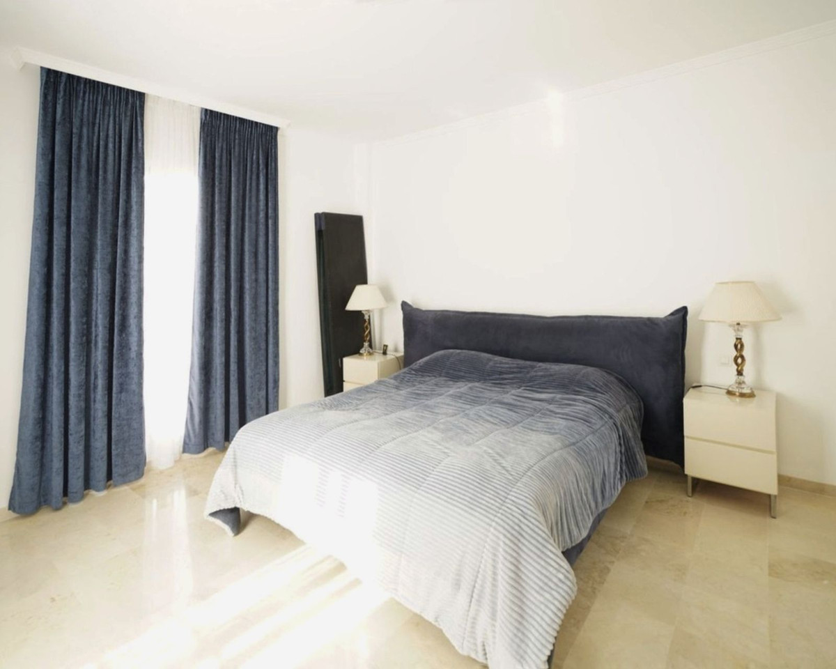 2 Bed, 2 Bath, HouseFor Sale, Aloha, Malaga