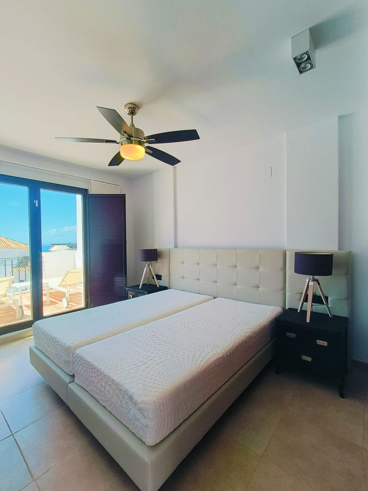 4 Bed, 3 Bath, ApartmentFor Sale, Los Monteros, Malaga