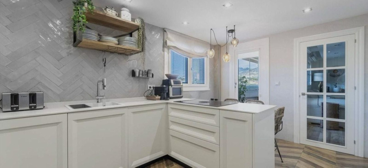 3 Bed, 2 Bath, ApartmentFor Sale, Benalmadena Costa, Malaga