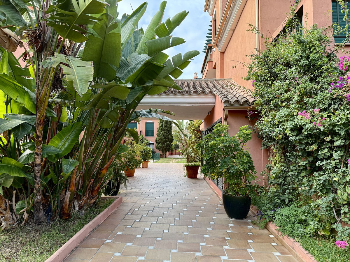 2 Bed, 2 Bath, ApartmentFor Sale, Marbesa, Malaga