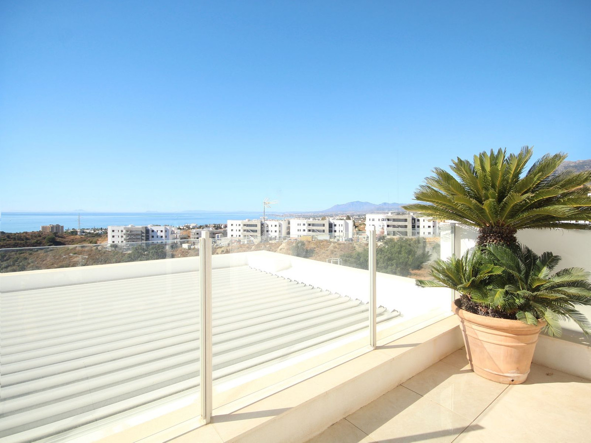 2 Bed, 2 Bath, ApartmentFor Sale, Los Monteros, Malaga