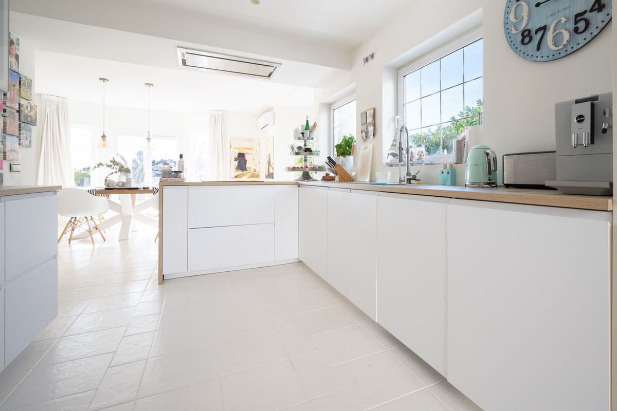 5 Bed, 4 Bath, HouseFor Sale, Riviera Del Sol, Malaga