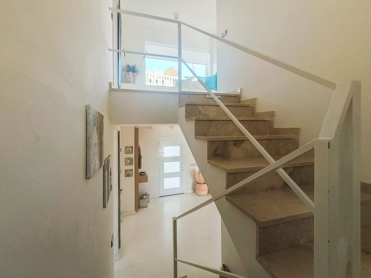 5 Bed, 4 Bath, HouseFor Sale, Riviera Del Sol, Malaga