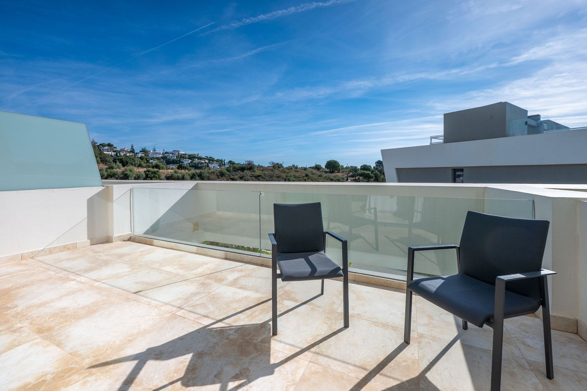 4 Bed, 3 Bath, HouseFor Sale, La Cala de Mijas, Malaga