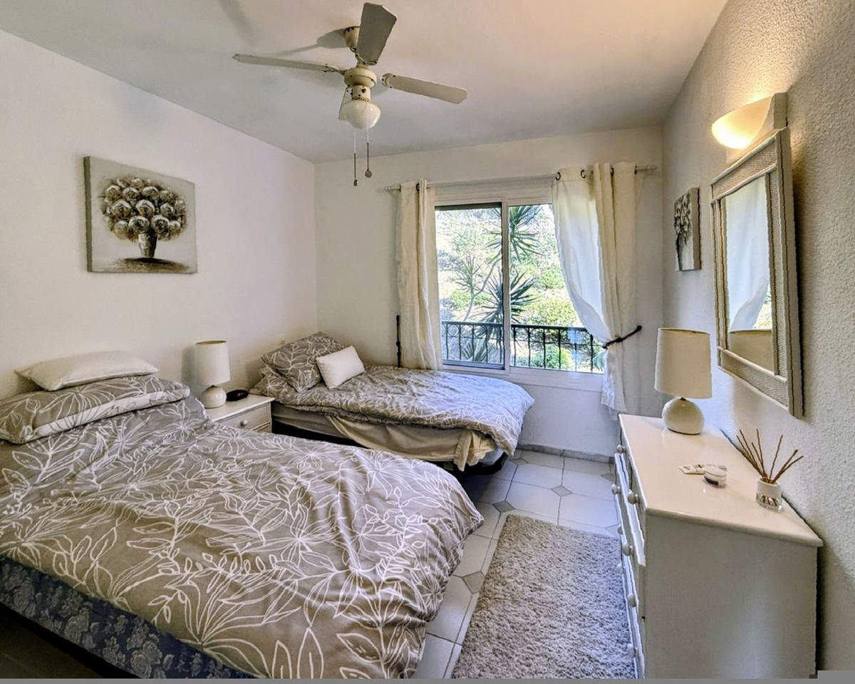 2 Bed, 2 Bath, ApartmentFor Sale, Miraflores, Malaga