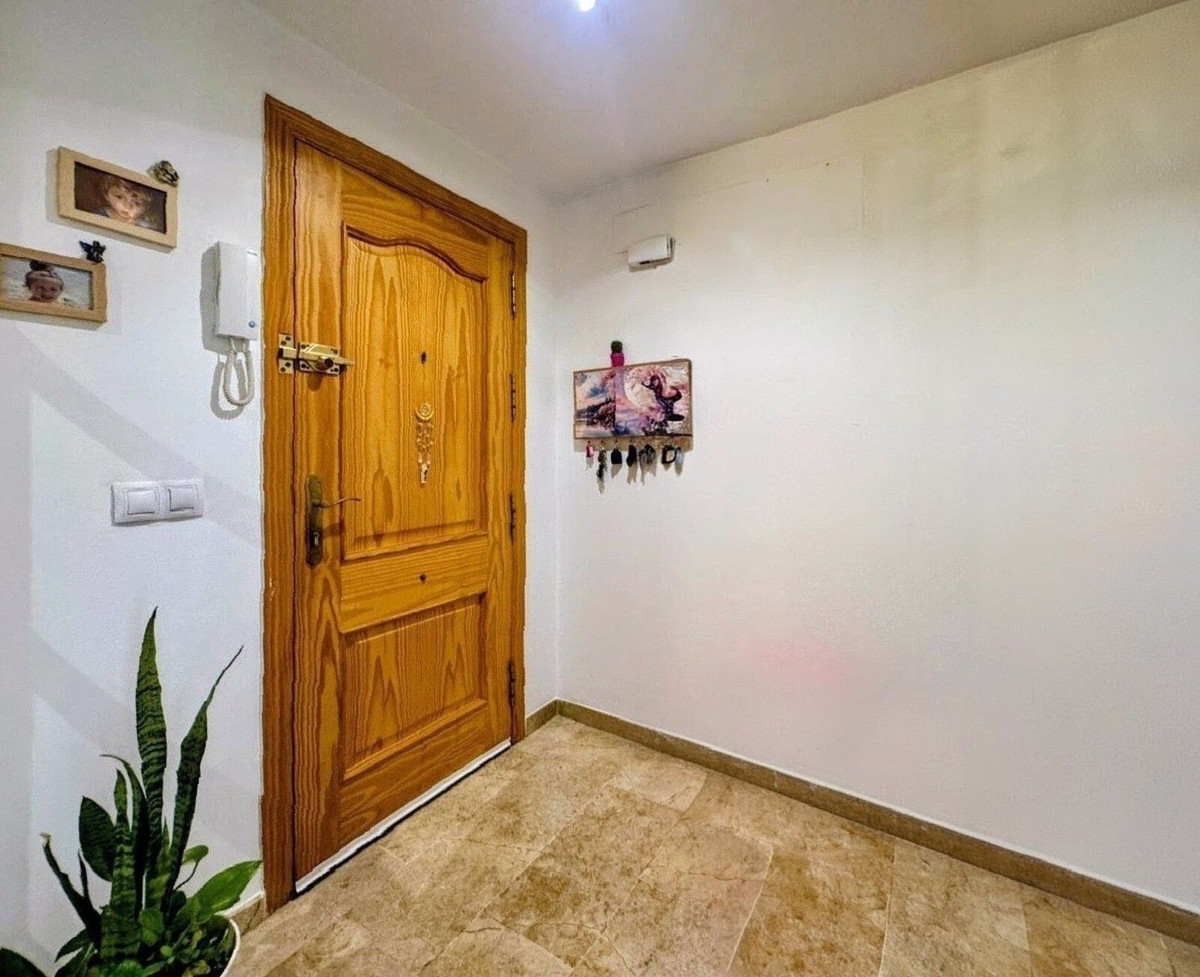 3 Bed, 1 Bath, ApartmentFor Sale, Riviera Del Sol, Malaga