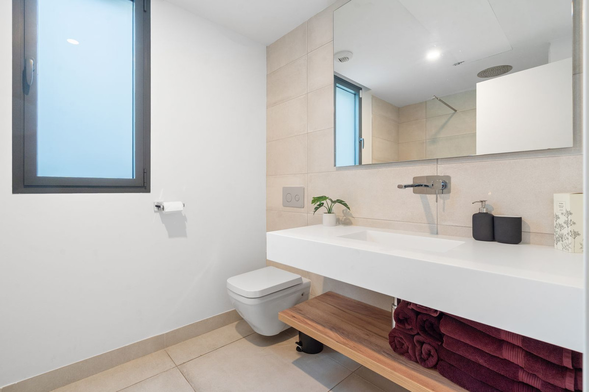 3 Bed, 2 Bath, ApartmentFor Sale, Cabopino, Malaga