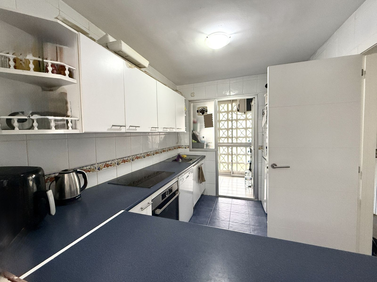 2 Bed, 1 Bath, ApartmentFor Sale, Calahonda, Malaga